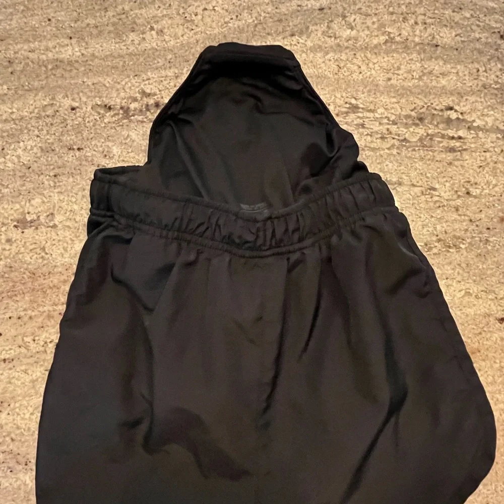 Women’s XS Nike Fast Tempo Shorts - Picture 3 of 5